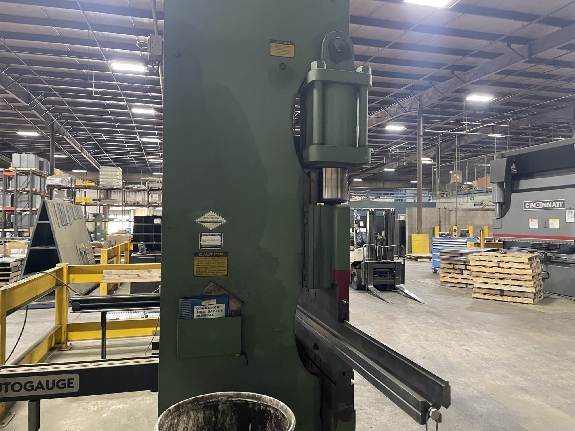 Ton X Cincinnati Cb X Cnc Press Brake Revelation Machinery