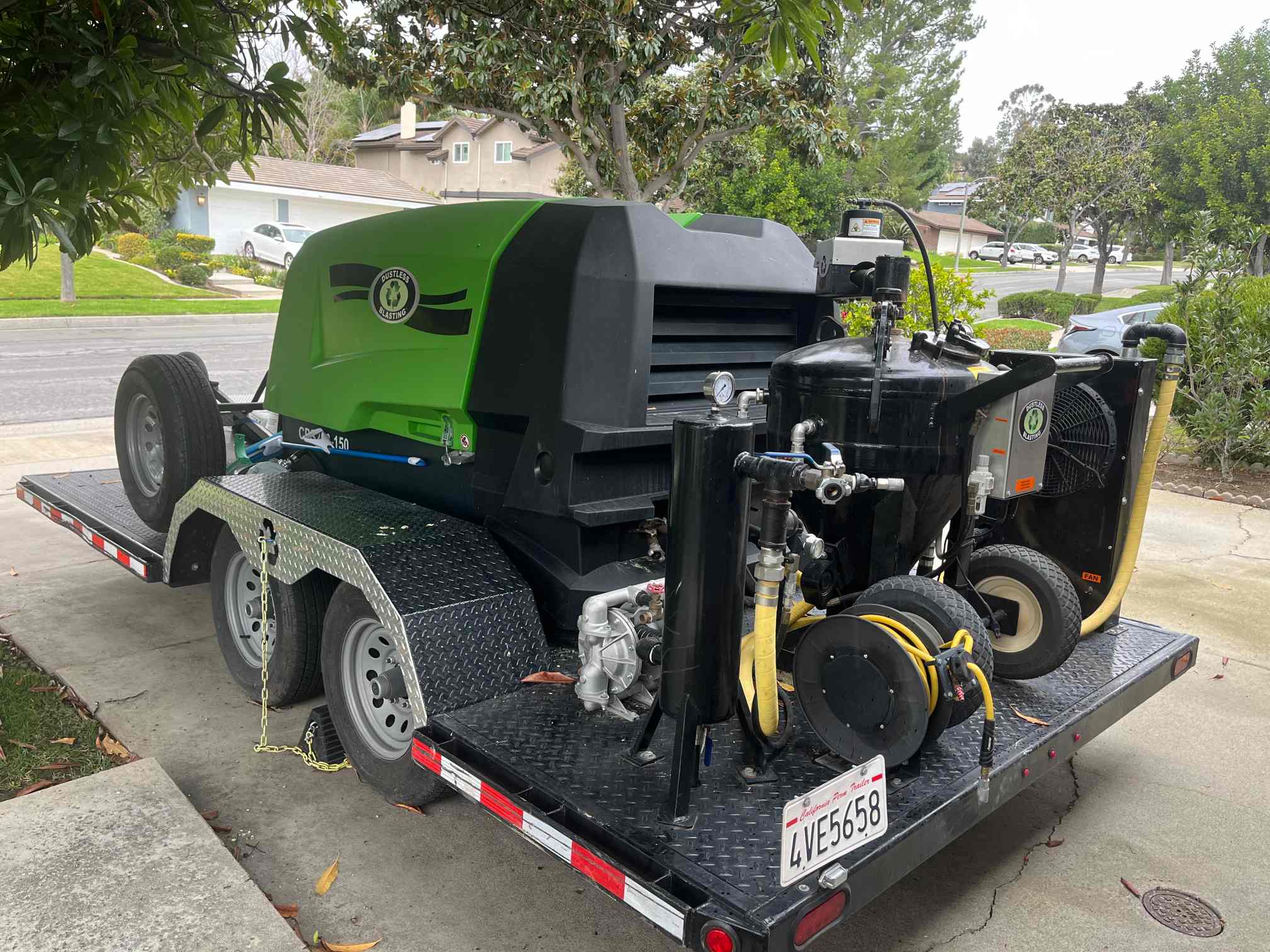 Dustless Blasting DB 500 Mobile S Phantom System With Atlas Copco