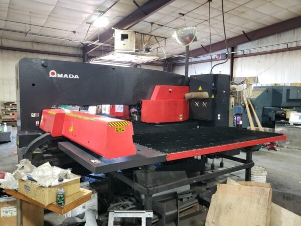22 Ton Amada AE2510NT CNC Turret Punch, 2011- Low Hours, Tooling Included - Image 2
