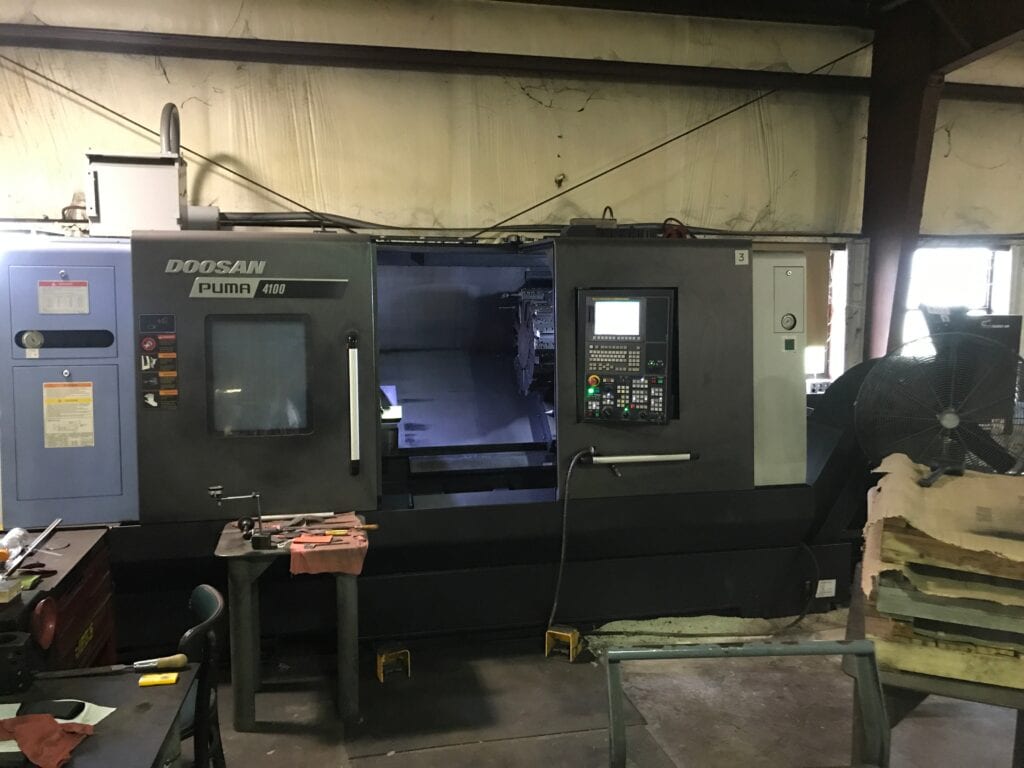 Doosan Puma 4100B CNC Lathe, 2015 - Tailstock, Chip Conveyor, Tool ...