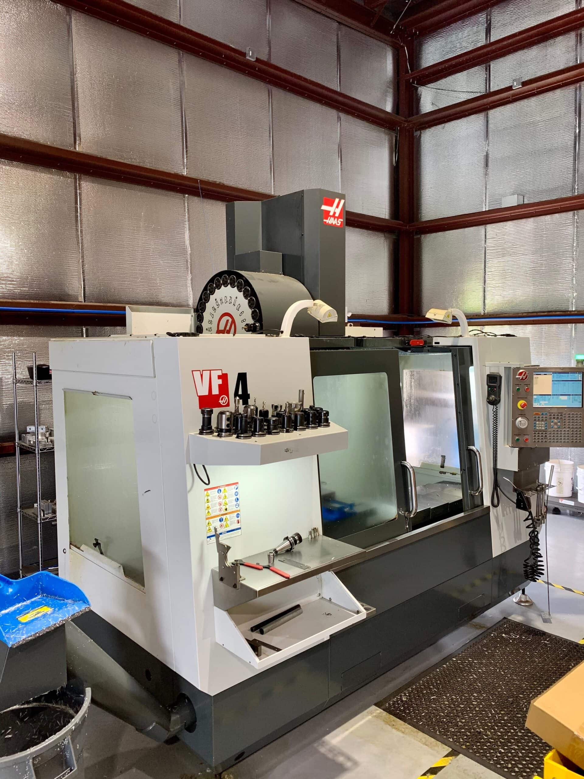 Haas VF-4 VMC, 2014 - Chip Auger, Programmable Coolant Nozzle - Image 4