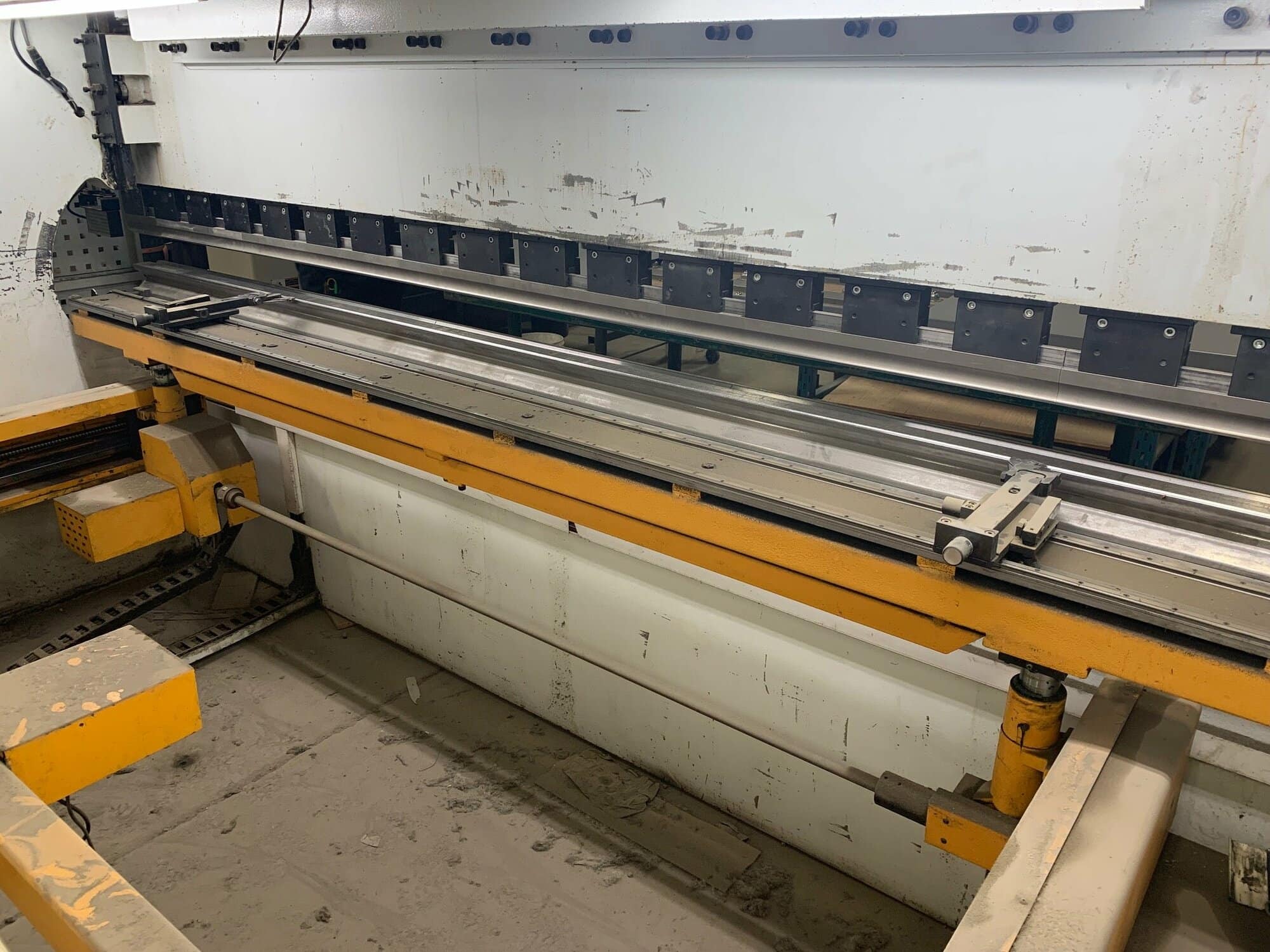 220 Ton x 13' Ermak CNCHAP Press Brake, 2006 - Upgraded Touch Screen Control, Tooling Included - Image 2
