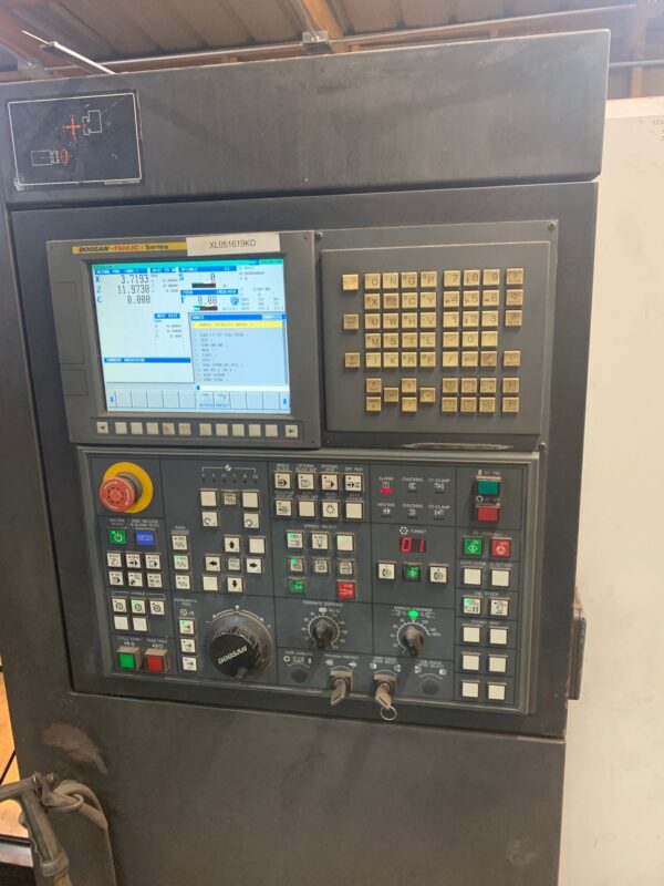 Doosan Puma 2600M CNC Lathe, 2012 - Live Tooling, Chip Conveyor ...