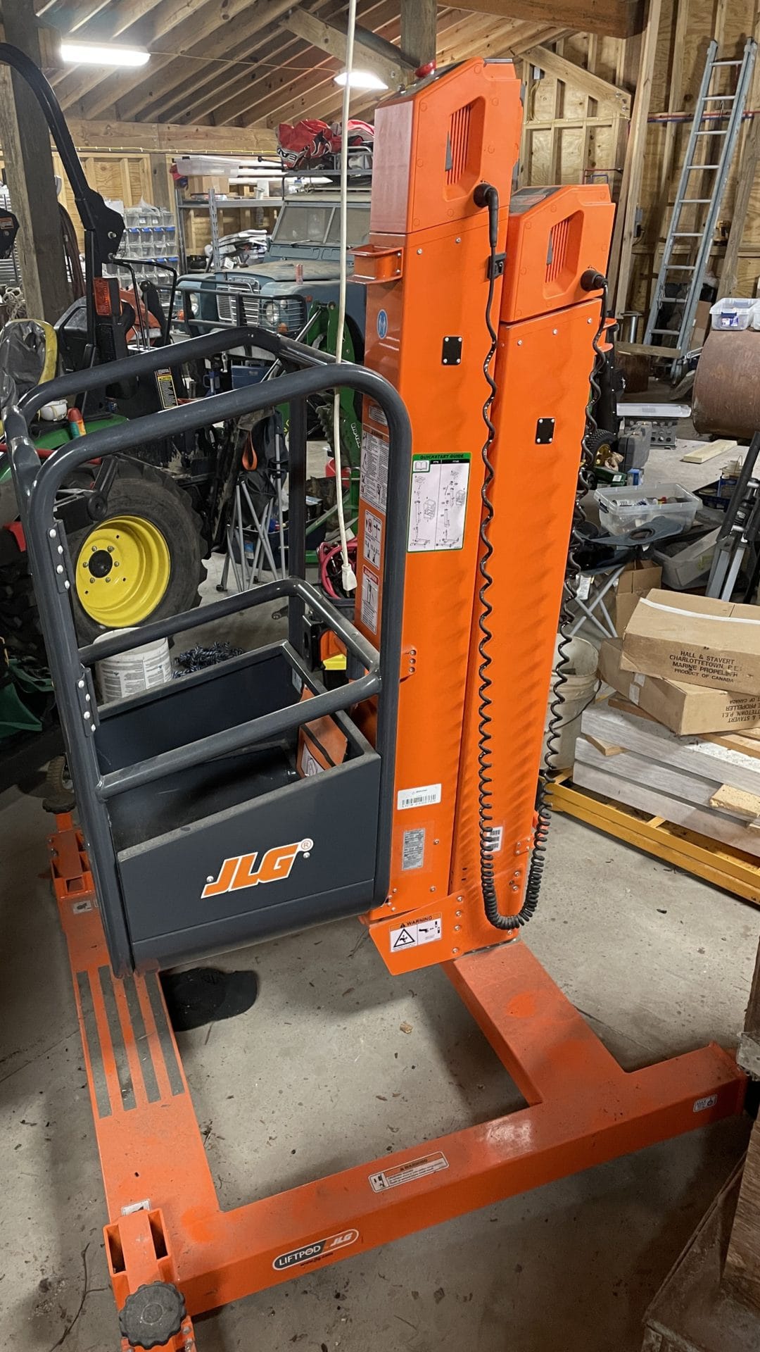 JLG FT140 LiftPod 330lb Personal Portable Lift, 2020 - Revelation Machinery