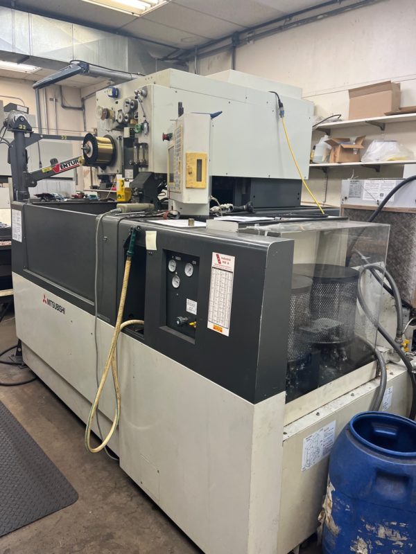Mitsubishi W21 FA-10 CNC EDM, 2001 - Image 4