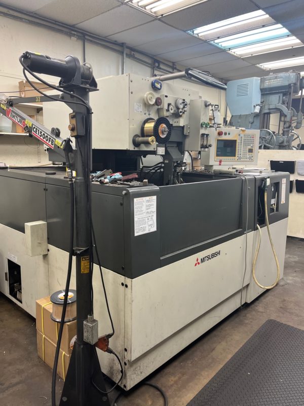 Mitsubishi W21 FA-10 CNC EDM, 2001 - Image 2