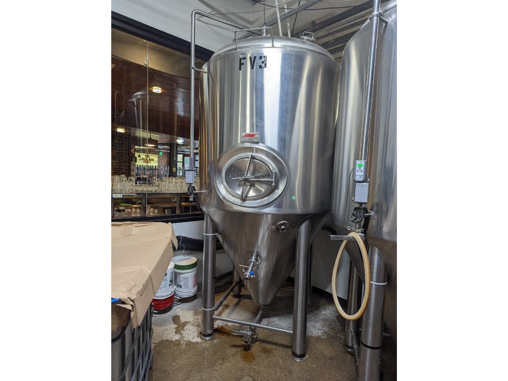 20 BBL DME Brewing Solutions Stainless Steel Jacketed Fermentation /  Uni-Tank