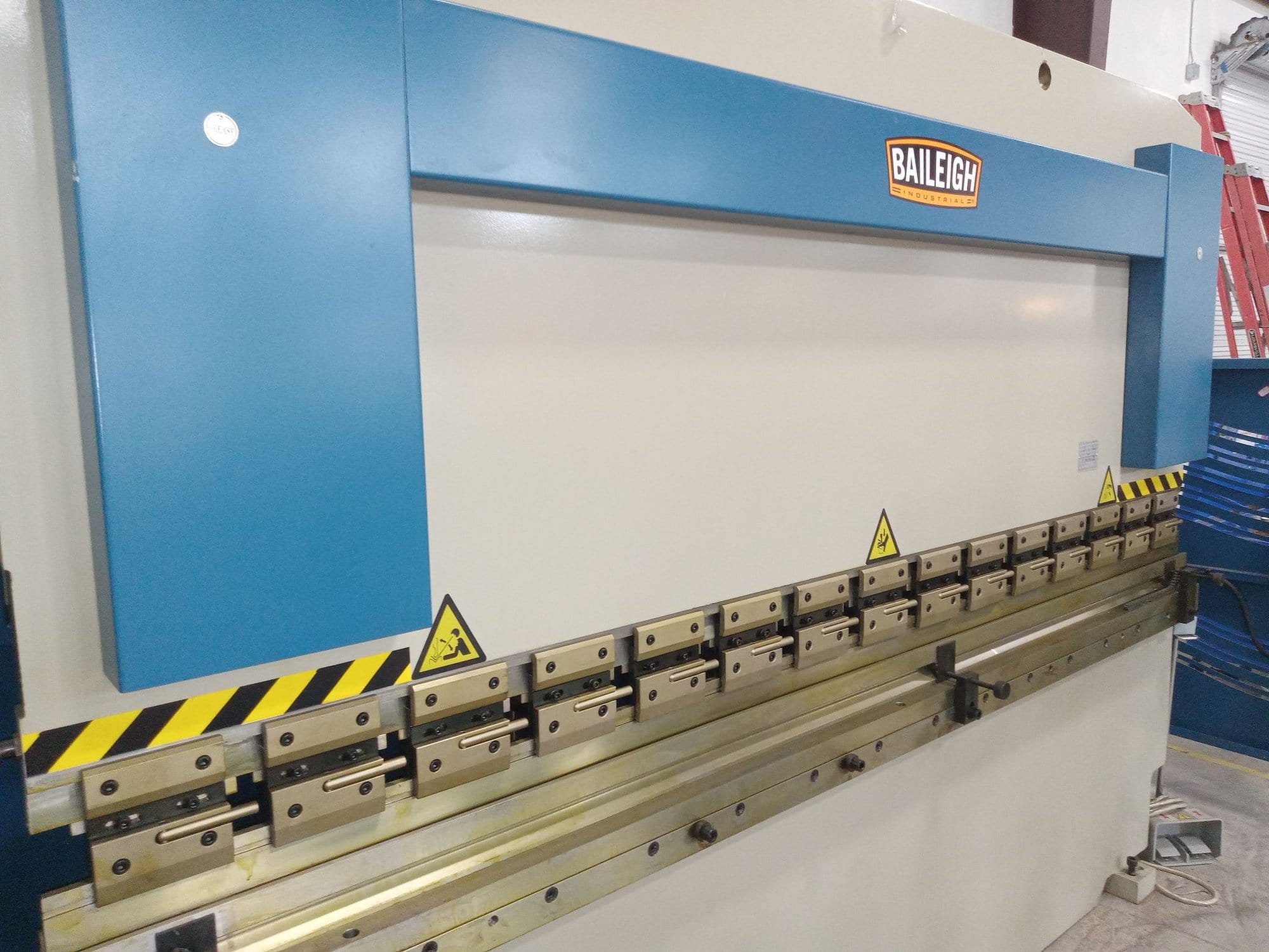 100 Ton x 10' Baileigh PPTK 100/30 CNC Press Brake, 2021 - YSD6000 CNC Controller, Never Powered Up. - Image 3