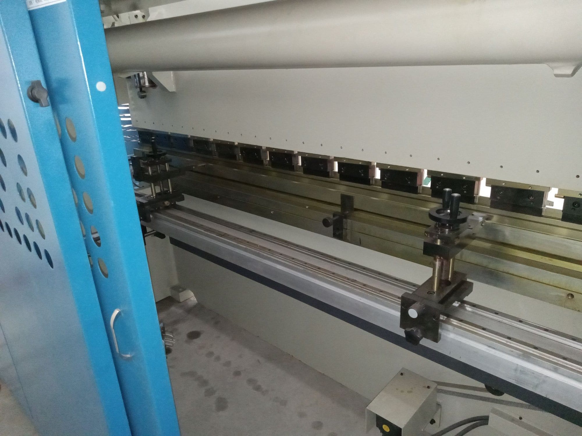 100 Ton x 10' Baileigh PPTK 100/30 CNC Press Brake, 2021 - YSD6000 CNC Controller, Never Powered Up. - Image 6