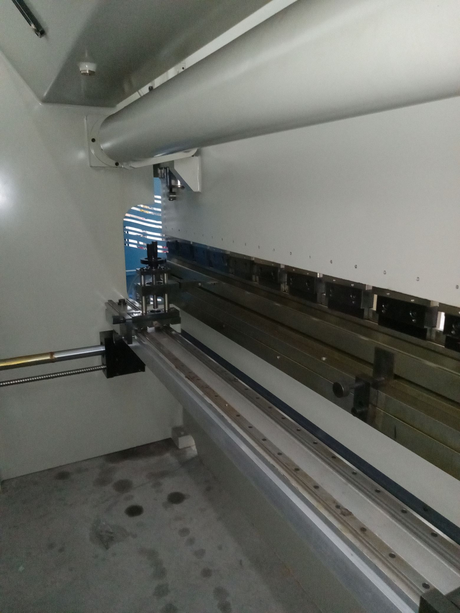 100 Ton x 10' Baileigh PPTK 100/30 CNC Press Brake, 2021 - YSD6000 CNC Controller, Never Powered Up. - Image 7