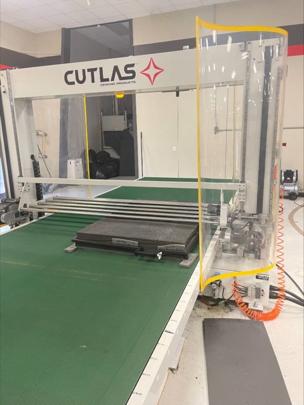 Cutlass HK5 Oscillating CNC Foam Cutting Machine, 2017 - Image 2