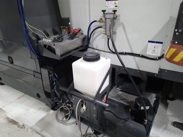 Haas VR-11 VMC, 2022 - 5 Axis, 20,000 RPM, Rigid Tapping, Chip Auger - Image 9