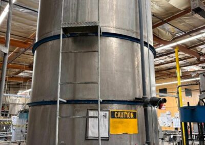 2400 gallon stainless steel tank with transfer discharge pump