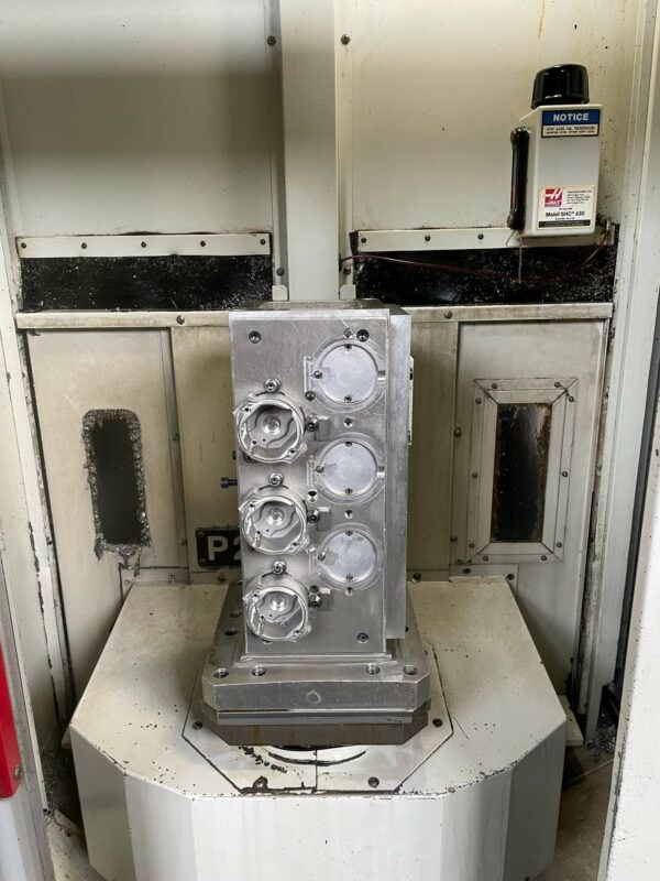 Haas EC-300 CNC HMC, 2004 - Dual Pallet, Mistaway, Chip Auger, NEEDS NEW SPINDLE - Image 9