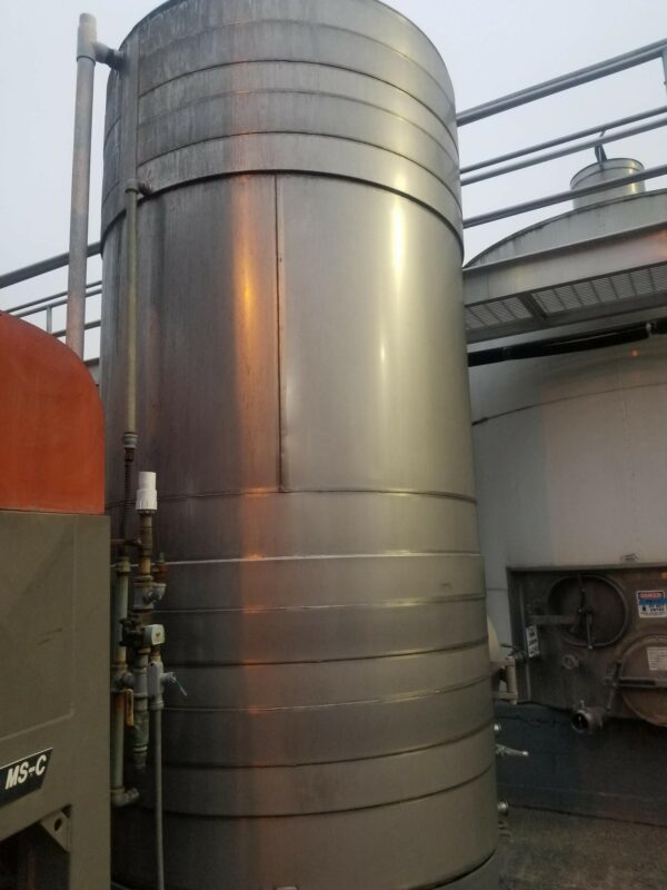 1,485 Gallon Stainless Steel Tank