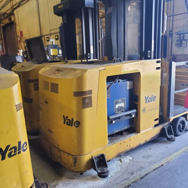 Yale NTA030SB Narrow Aisle Forklift