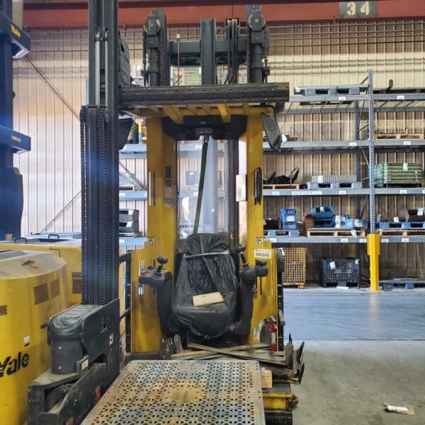 Yale NTA0330SB Narrow Aisle Forklift