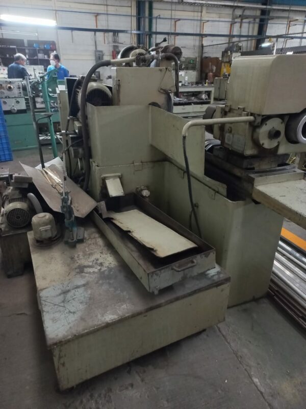 Danobat 800 RP Cylindrical Grinder