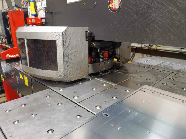 22 Ton Amada AC255NT CNC Turret Punch