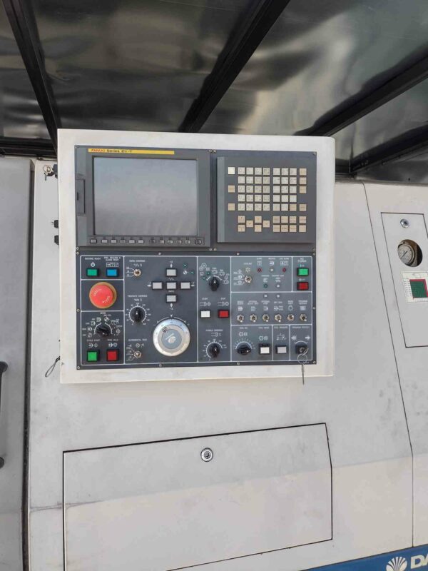 Doosan Daewoo Puma 300 CNC Lathe