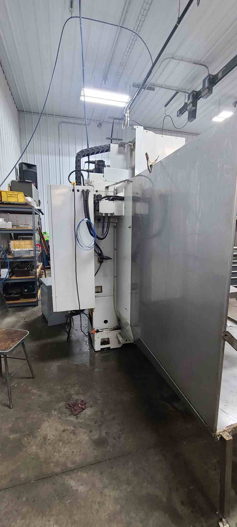 Milltronics RH-20 VMC, 2004 -Centurion 7 CNC control, 16 ATC, 8,000 RPM ...