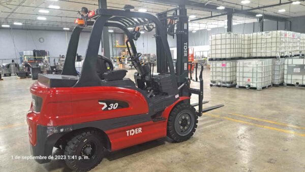 Xiamen Tder 6,600 lbs Electric Forklift