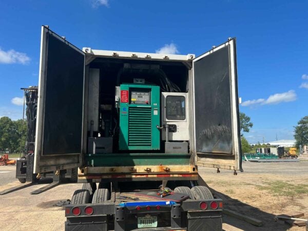 Cummins 900Kw QST30-G5 Diesel Generator set w/ 600-gal Subbase Fuel Tank