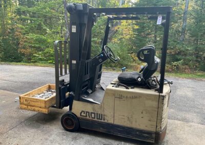 crown 35sctt electric forklift 3500lbs capacity with battery charger