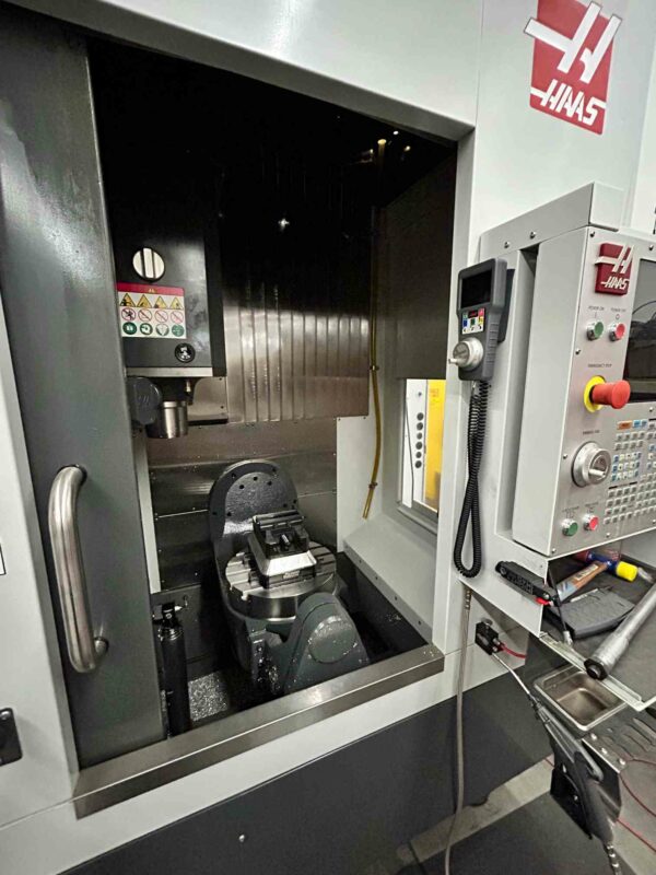 Haas UMC-500 Universal Machining Center