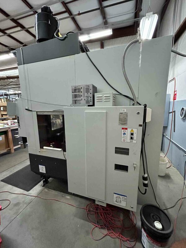 Haas UMC-500 Universal Machining Center