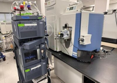 thermo scientific q exactive plus mass spectrometer liquid chromatograph