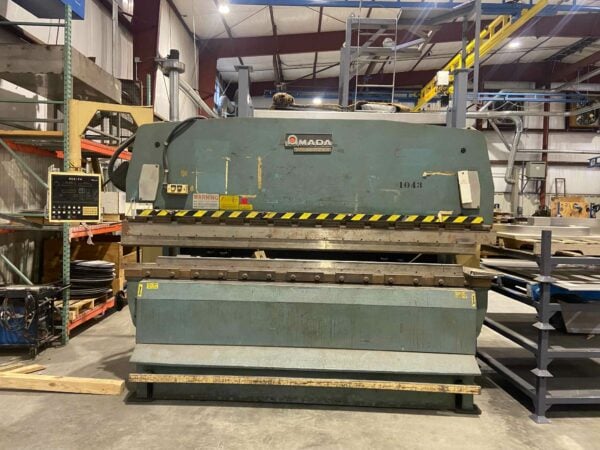125 Ton x 10' Amada RG-125 Press Brake