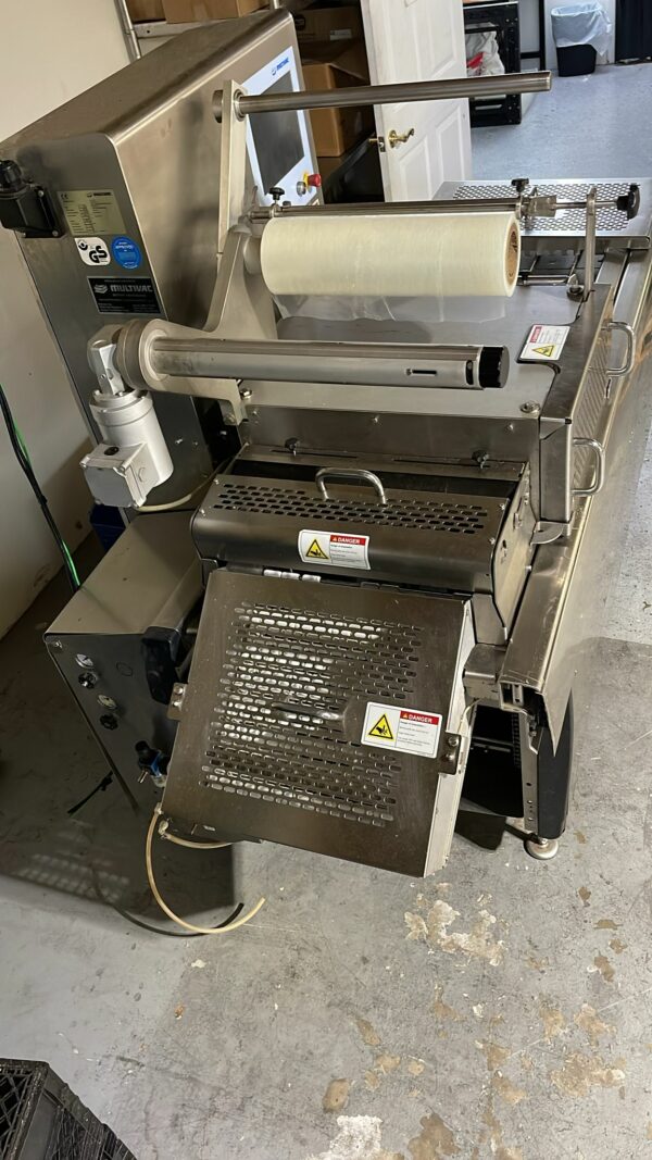 MULTIVAC T300 AUTOMATIC TRAYSEALER