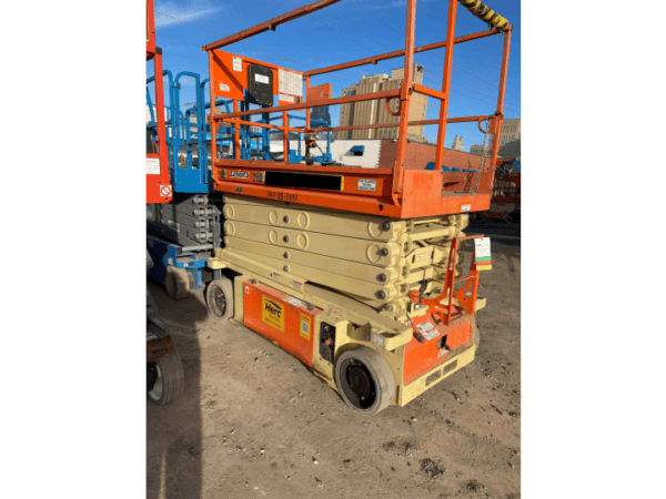 JLG 32' Platform Height 3248RS Electric Scissor Lift