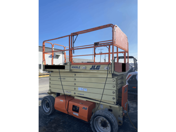 JLG 4069LE 46' Electric Scissor Lifts