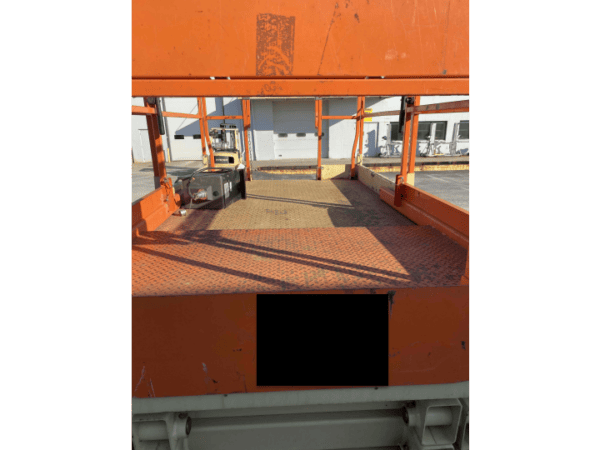 JLG 4069LE 46' Electric Scissor Lifts