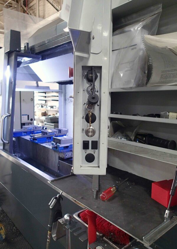 Haas VF-4SS 5-Axis VMC