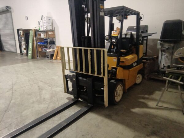 6,500 lbs. Yale GLC080 Forklift