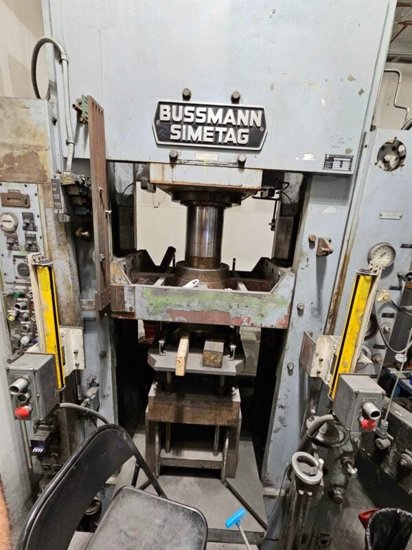 220 Ton Bussman HPM200 S Press