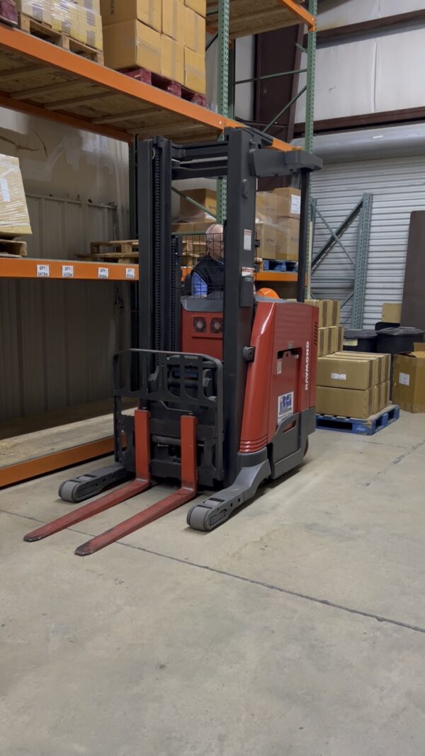 Raymond 750-R35TT Reach Forklift