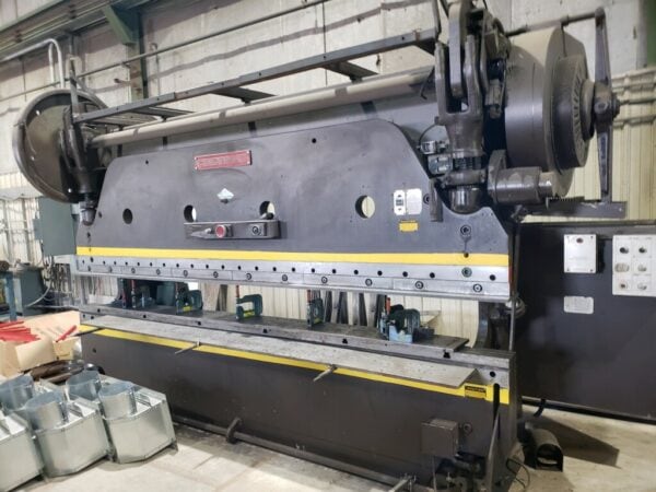 135 Ton x 10' Cincinnati Series 5 Mechanical Press Brake