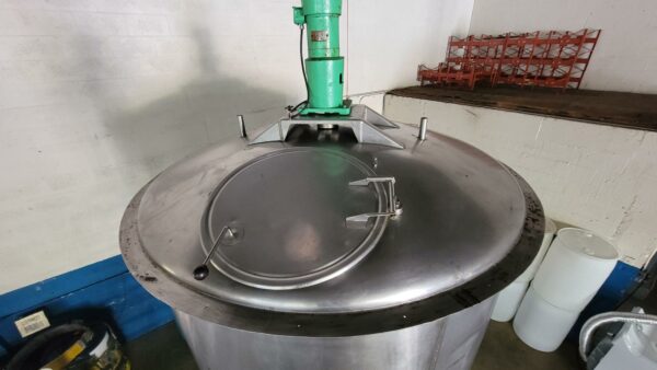 1,500 Gallon Stainless Steel Mix Tank