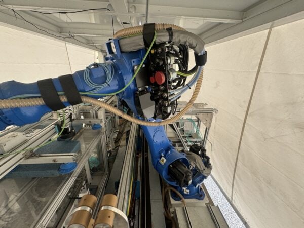 GP110 Yaskawa Robot Arm W/ YRC1000 Controller