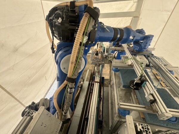 GP110 Yaskawa Robot Arm W/ YRC1000 Controller