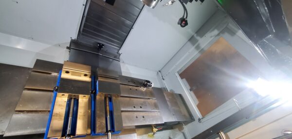 Haas VF-2SSYT