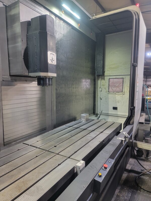 Doosan VCF 850LSR 4 Axis VMC, 2019 - Tilting B-Axis, Renishaw Probe, Tool-Setter, LNS Conveyor - Image 3