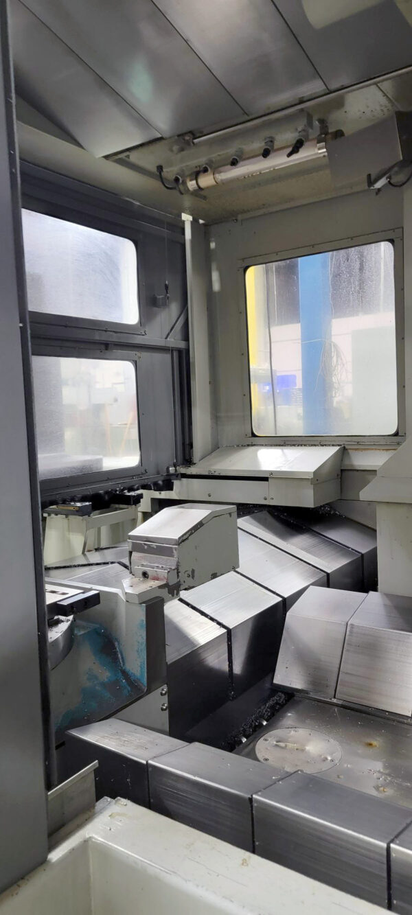 Hyundai Wia KH80G 800mm HMC, 2007 - 1000 PSI Coolant Thru Spindle, Cat 50, 80 ATC, Chip Conveyor, 32" Pallet - Image 4