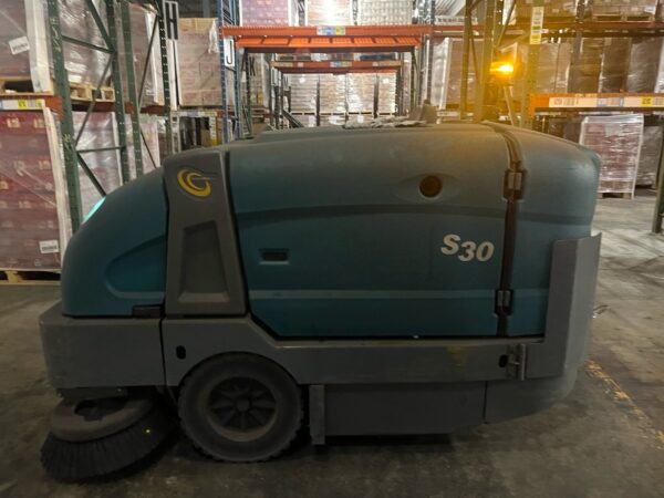 Tennant S30 Ride-On Scrubber & Sweeper