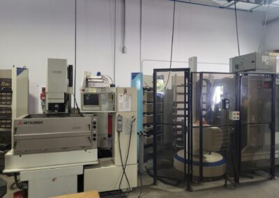 2000 mitsubishi vx20 cnc sinker with workmaster system 3r
