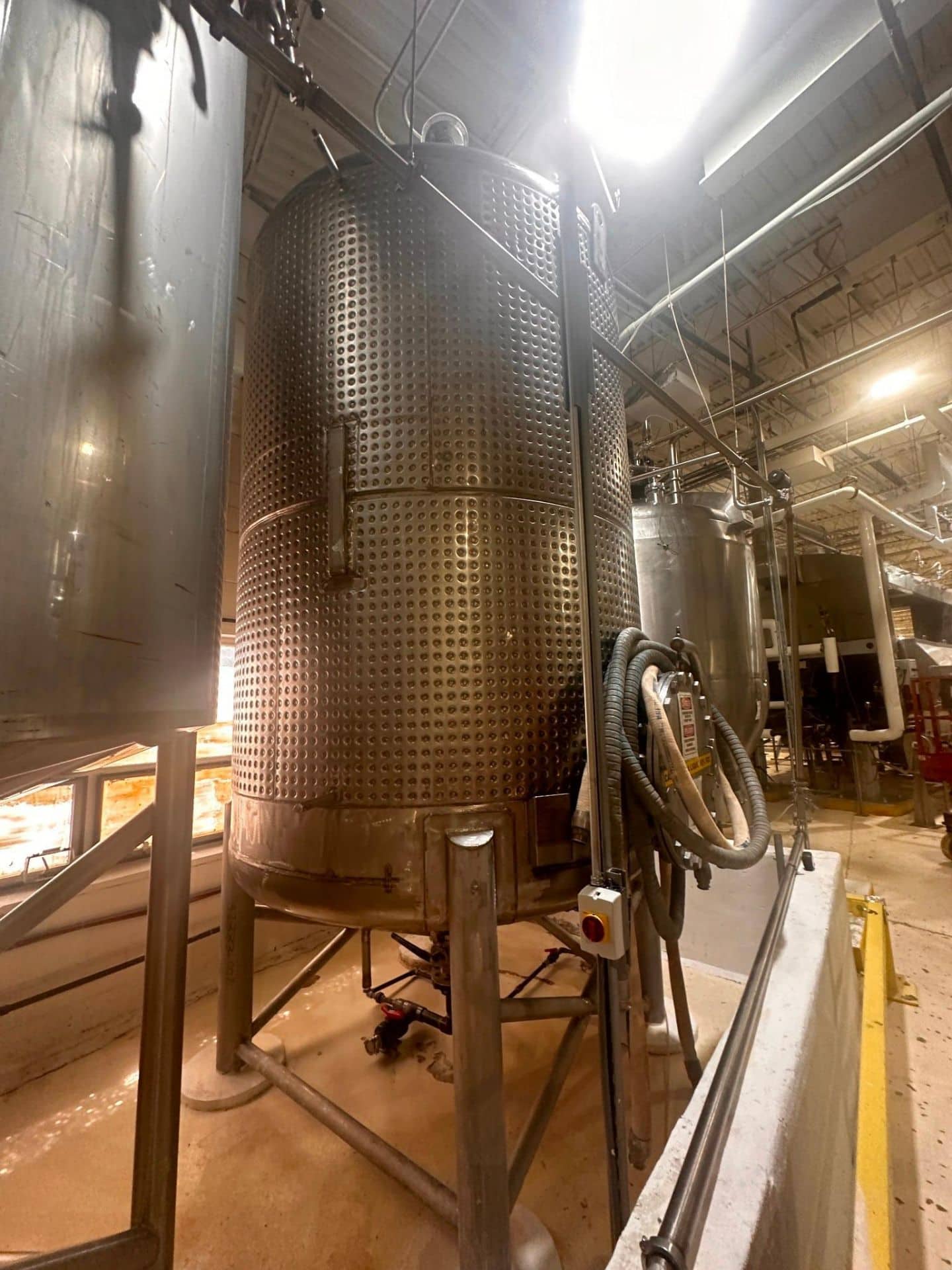 3200 gallon precision stainless jacketed tank